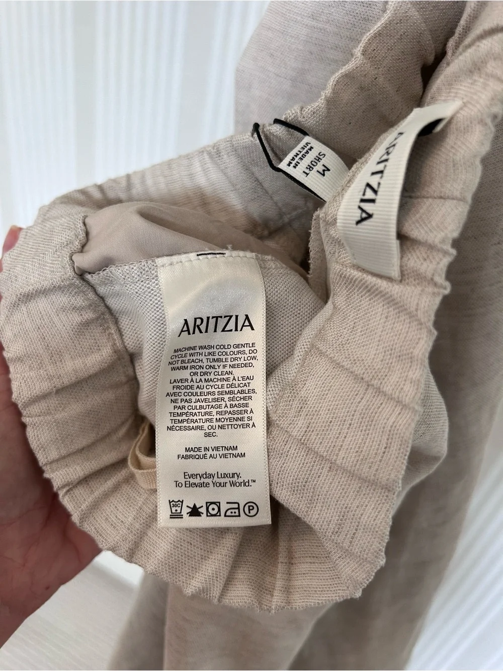 ARITZIA The Lodge Pant in Undyed Ecru Drawstring Wide-Leg Flowy Sz Medium Short